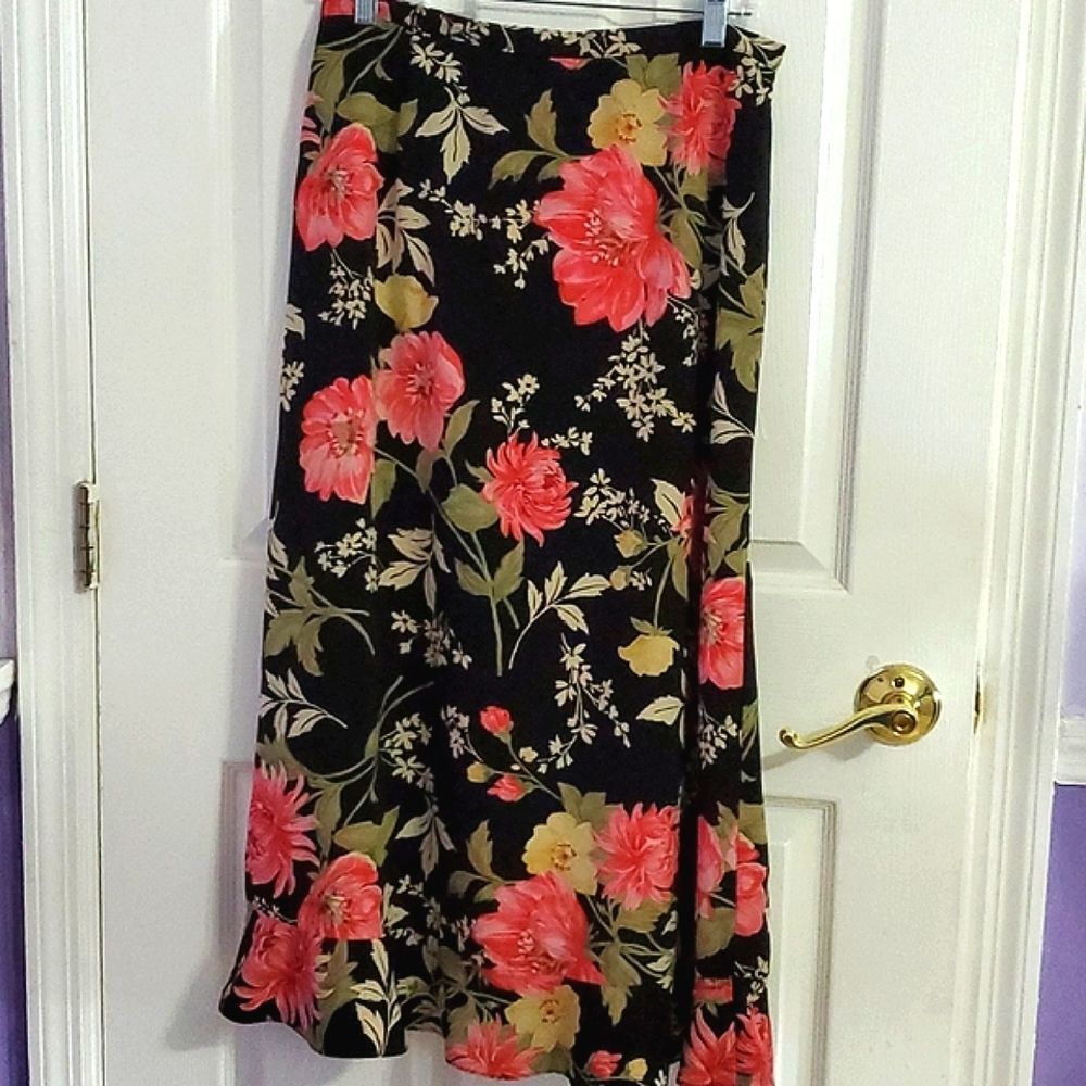 Vintage 90s Boho Prairie Black Floral Ruffled Flare Midi Skirt 8